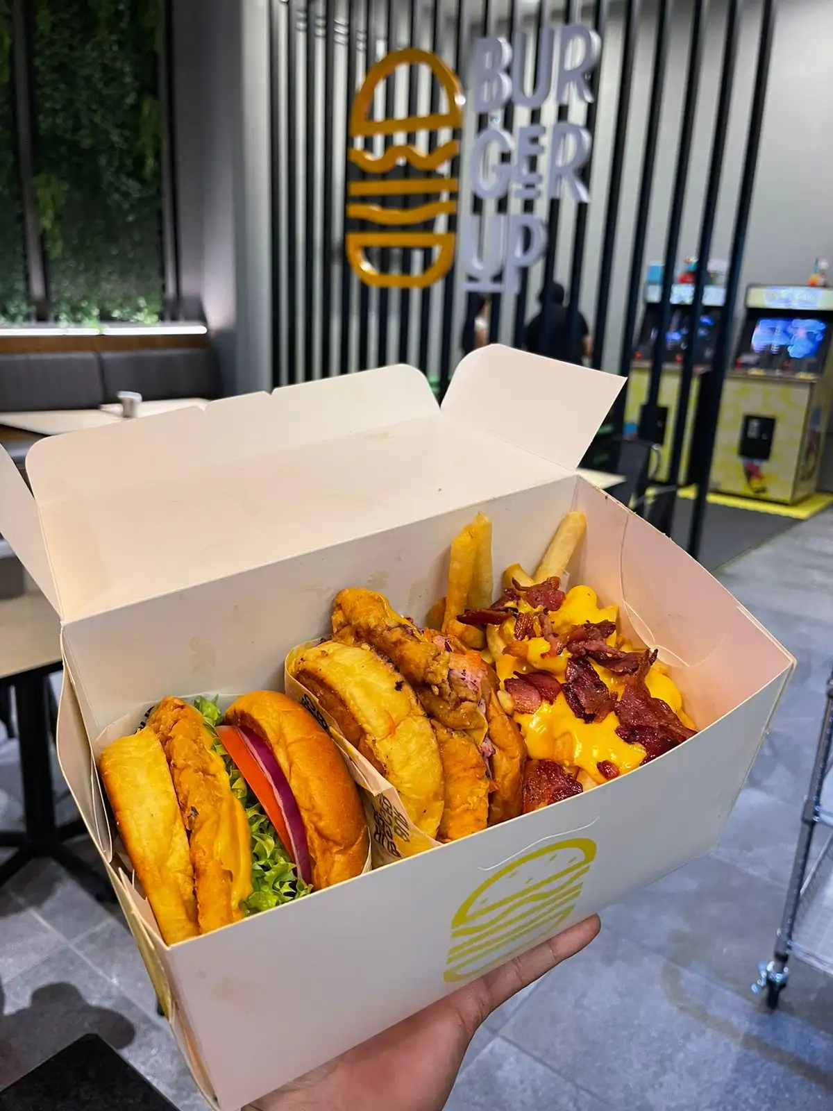 BURGER UP